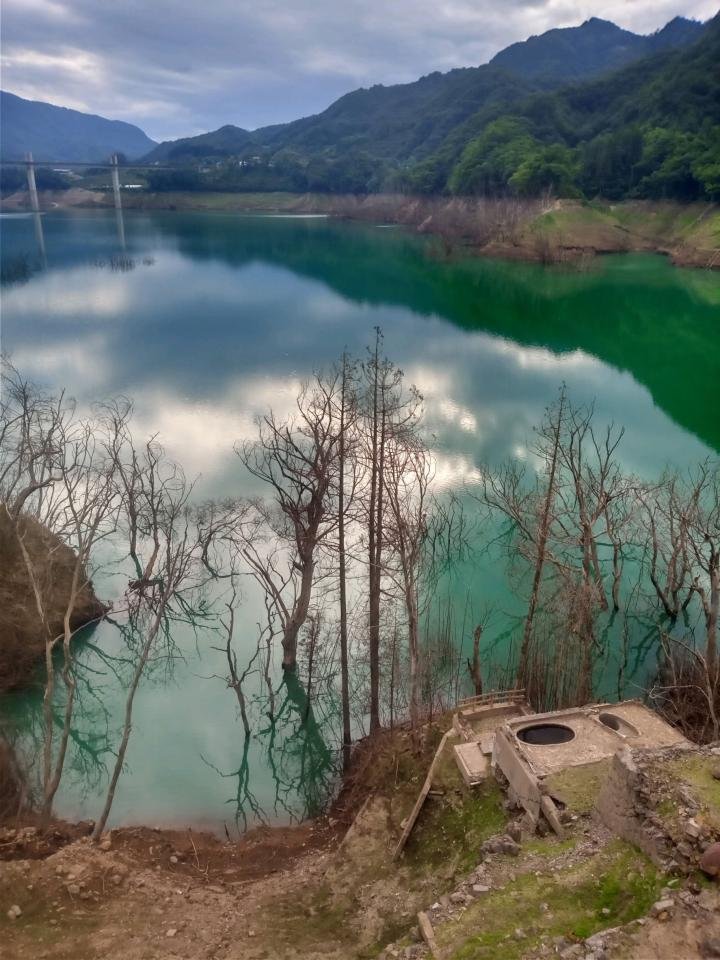 八ッ場あがつま湖と旧川原湯温泉